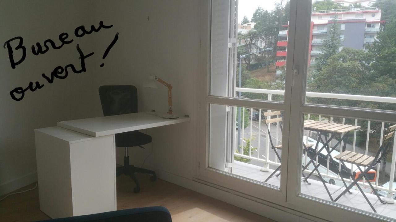 Rond Point Studio Cosy Et Central Avec Balcon Σαιντ-Ετιέν Εξωτερικό φωτογραφία